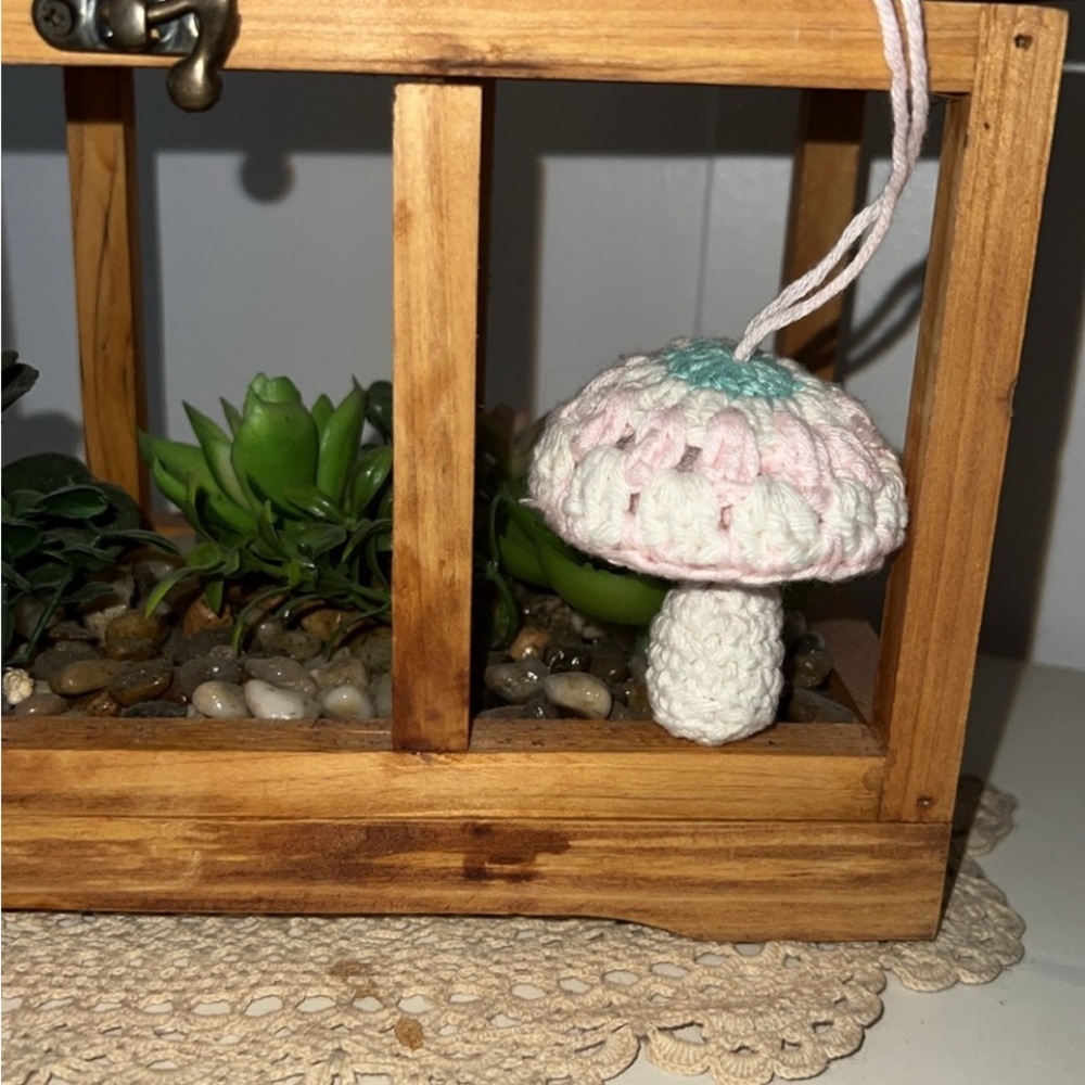 WELCOME 🙏 TO POSHMARK BERNICE - Picture 6 of 7